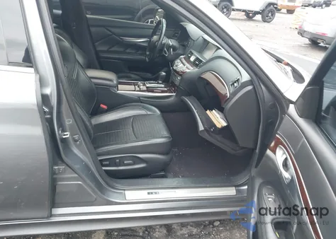 2017 Infiniti Q70 3.7 z USA, uszkodzony, nr VIN JN1BY1AP4HM740516